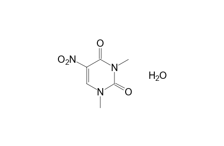 1,3-dimethyl-5-nitrouracil, monohydrate