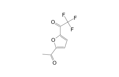 2-Acetyl-5-trifluoroacetylfurane