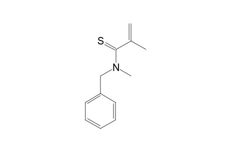 N-BENZYL-N-METHYLMETHACRYLTHIOAMIDE